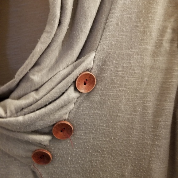 Light weight pullover - Picture 2 of 3